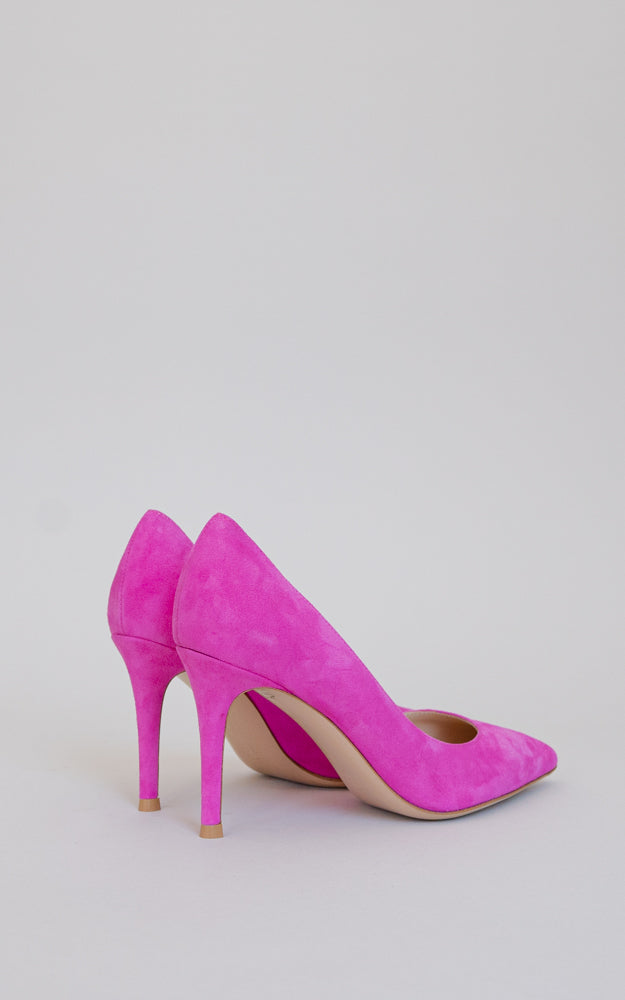 A pointed-toe pump. The silhouette of this signature style stands on a 85mm stiletto heel. 